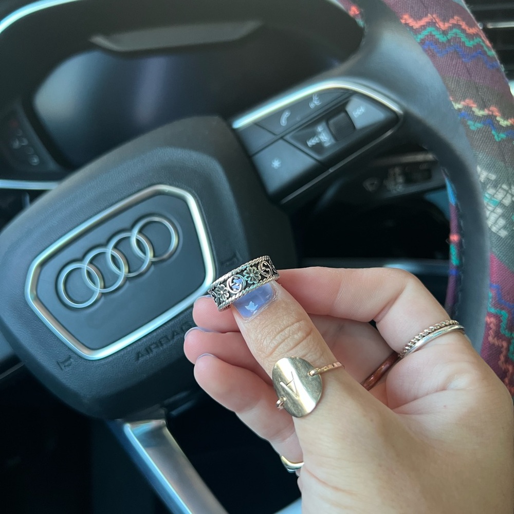 AUTHENTIC Gucci ring